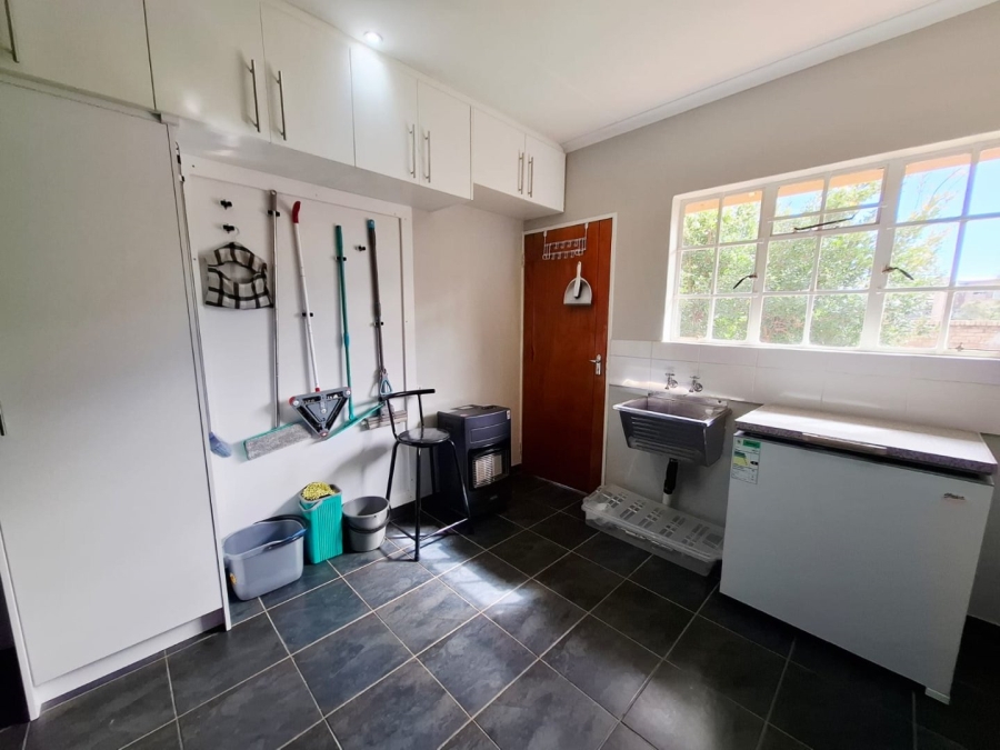 3 Bedroom Property for Sale in Langenhovenpark Free State